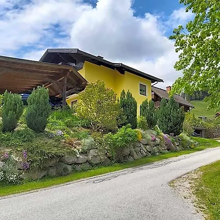 Haus Silvia Kraml Шладминг